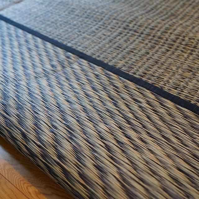 [Tatami] Rush Rug Karon Black (M: 190 × 250 ซม., L: 190 × 300 ซม.) | Ikehiko | ทาทามิ