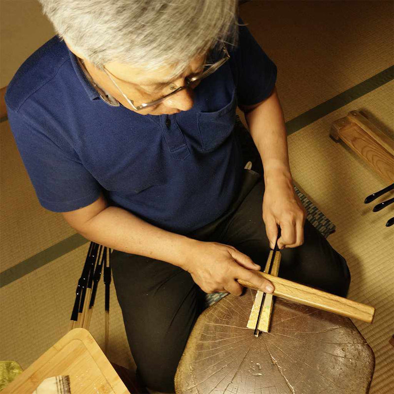 [แฟนมือ] แฟนผ้าไหมของผู้ชาย Gourd Black Bone พื้นดินสั้นขนาดใหญ่ | Kyoto Folding Fans | Ohnishi Tsune Shoten
