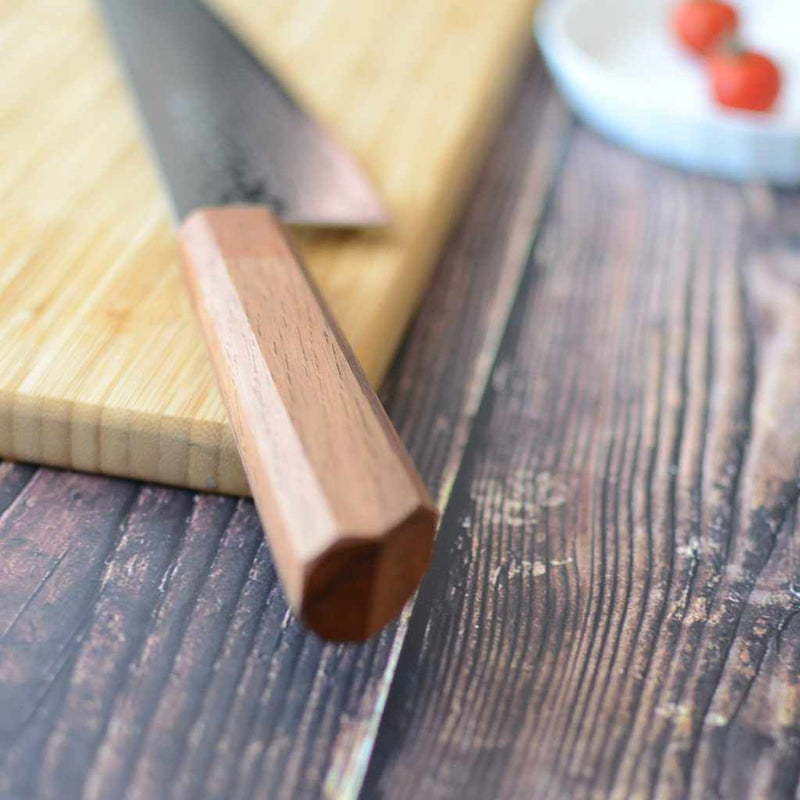 [Kitchen (Chef) มีด] สแตนเลสคาร์บอนสูง intercutting Damascus Santoku มีด 180 มม. โอ๊ครูปแบบแปดเหลี่ยม- kakishibu เสร็จสิ้น- | Sakai Forged Blades | Yamawaki Cutlery