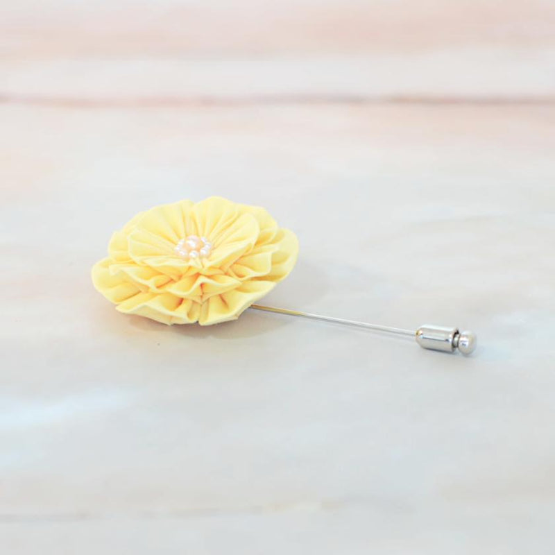 [อุปกรณ์เสริม 4 ชิ้น] สีเหลือง (เข็มกลัดพินหมวก, เข็มกลัด, ต่างหูที่ไม่ใช่รู, คลิปผม) | Tsumami Kanzashi