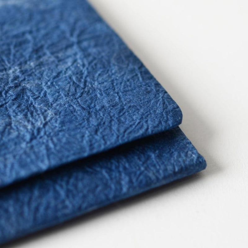[เคสการ์ด] กระดาษที่มีลวดลายสิ่งทอ (สีน้ำเงินนาวี) | Kurotani Washi Paper | Kurotani Washi Cooperative Group