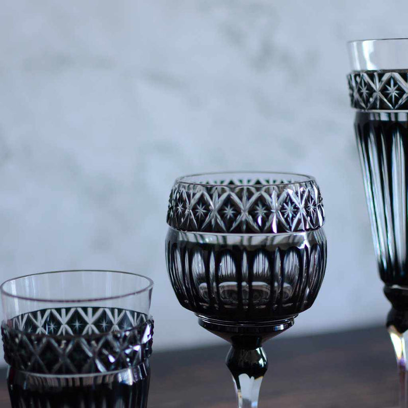 [แก้ว] แก้วแชมเปญสีดำ Kiriko ในกล่อง Paulownia | Satuma Vidro | Satsuma Cut Glass
