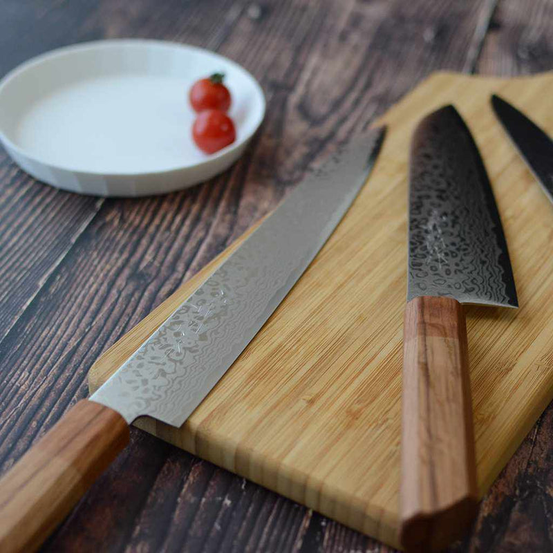 [Kitchen (Chef) Knife] สแตนเลสคาร์บอนสูง intercutting Damascus ขัดเงาแบบ 240 มม. Oak-Octagonal-Cotagonal-Kakishibu Finish- | Sakai Forged Blades | Yamawaki Cutlery