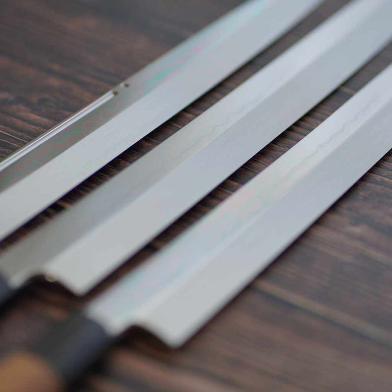 [廚房（主廚）刀] Go Uma Mitsuihiro Yoshihiro Shirji 鋼水-燒烤 Honyaki Tip Maru 八達通刀 330m 鏡面波浪浮動式 Ebony Pattern Shiath 規格 | Sakai Forged Blades