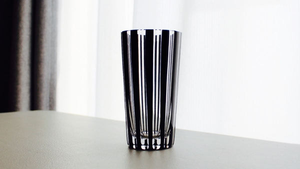 Highly sophisticated glasses with a sophisticated stripe design