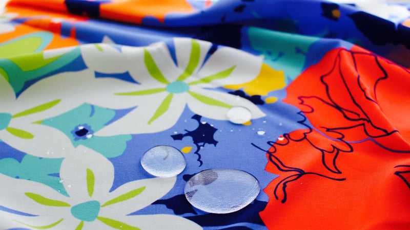 Stylish furoshiki with a super water-repellent finish that can be used conveniently (Flower)