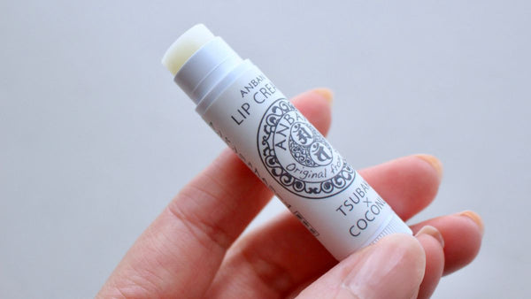 Organic lip balm that stretches smoothly when it touches the skin