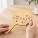 [MIRROR] HANAMIDORI HAND MIRROR | KANAZAWA GOLD LEAF | HAKUICHI｜使用イメージ（演出・着用）※手作りのため色・風合いは一点ごとに異なります