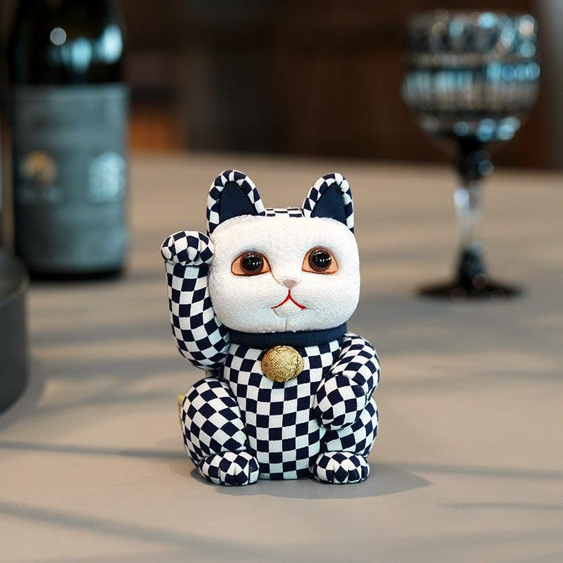 [Beckoning (Lucky) Cat] Maneki Neko Checkered Pattern Blue (M) | Edo Art Dolls | ตุ๊กตา Kakinuma