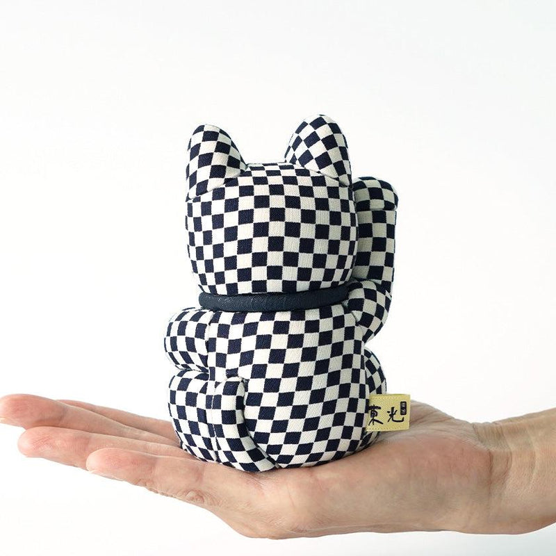 [BECKONING (LUCKY) CAT] MANEKI NEKO CHECKERED PATTERN BLUE (M) | EDO ART DOLLS | KAKINUMA DOLLS