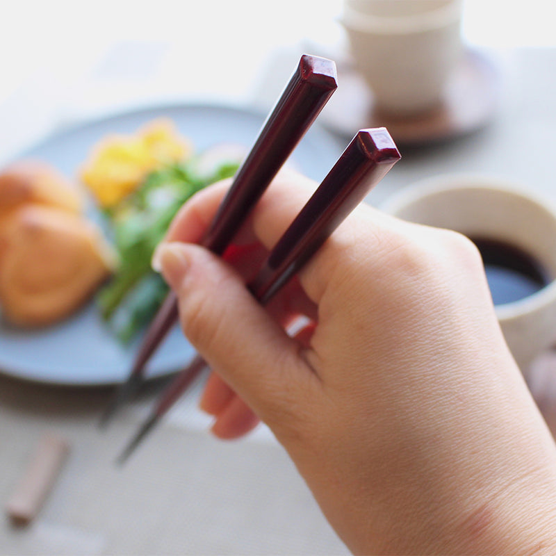 [CHOPSTICKS] PAIR KOKUTAN SQUARE WITH CHOPSTICK REST (21.5, 23.0cm) | HASHIKURA MATSUKAN | WAKASA LACQUERWARE