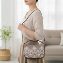 [POCHETTE] SARAMAS | KOUSHU INDEN (LACQUERED DEERSKIN CRAFTS)| INDEN-YA｜使用イメージ（演出・着用）※手作りのため色・風合いは一点ごとに異なります
