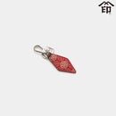 [KEYCHAIN] KEY HOLDER E HYDRANGEA (RED BASECOAT WITH WHITE LACQUER) | KOUSHU INDEN (LACQUERED DEERSKIN CRAFTS) | INDEN-YA