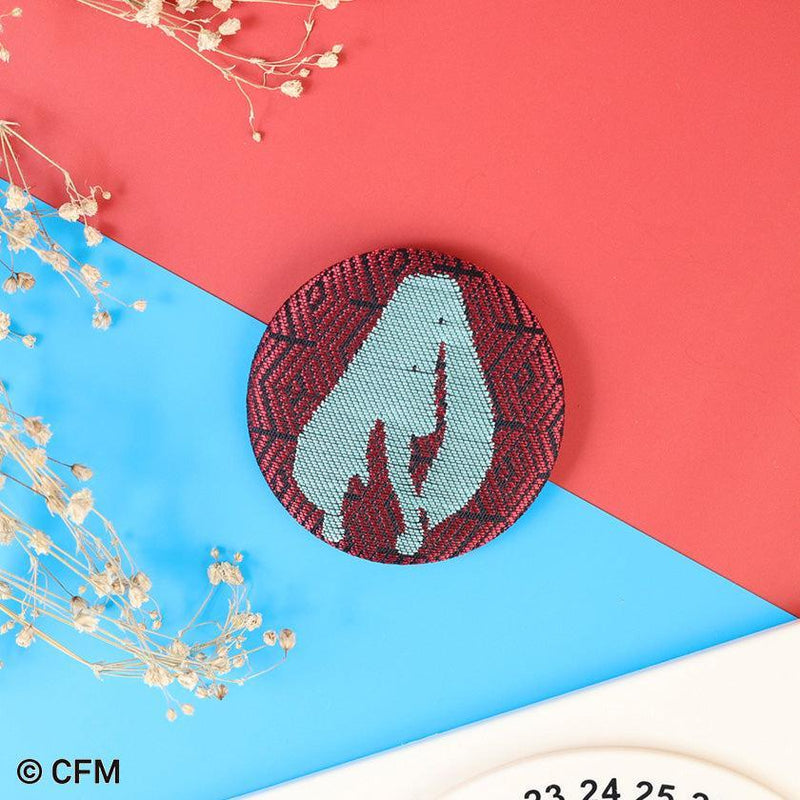 [BADGE] TIN BADGE | NISHIJIN ORI (TEXTILES) | HATSUNE KOUBOU