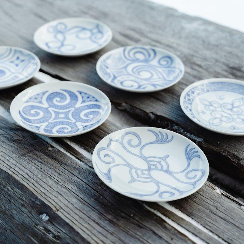 [PLATE] BLUE AND WHITE DYED PLATE Erika Katsuya | AINU CRAFTS | CIKARPE AKAN