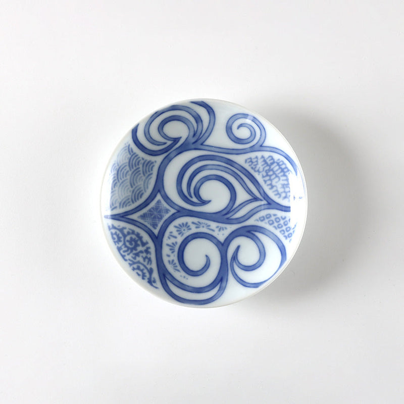 [PLATE] BLUE AND WHITE DYED PLATE Erika Katsuya | AINU CRAFTS | CIKARPE AKAN