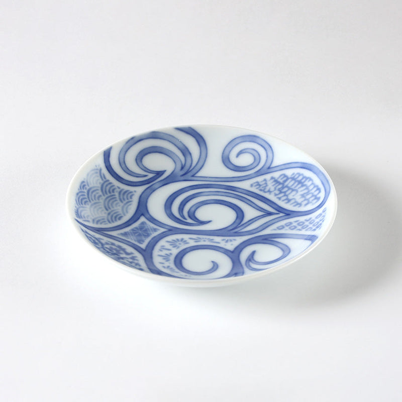 [PLATE] BLUE AND WHITE DYED PLATE Erika Katsuya | AINU CRAFTS | CIKARPE AKAN