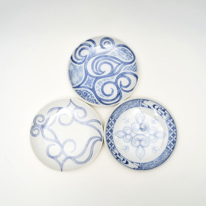 [PLATE] BLUE AND WHITE DYED PLATE Erika Katsuya | AINU CRAFTS | CIKARPE AKAN