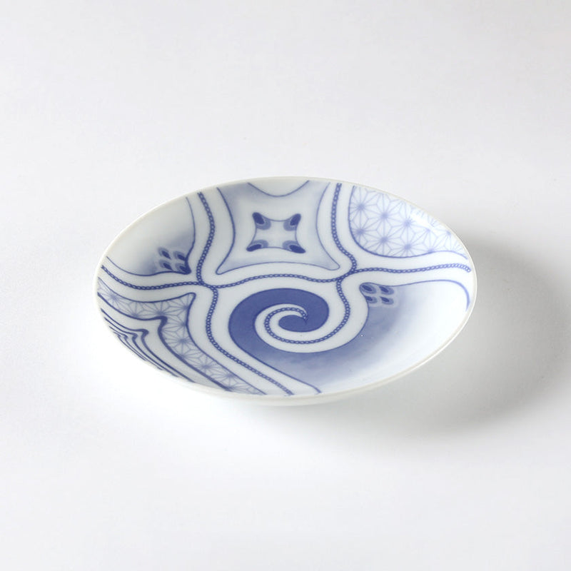 [PLATE] BLUE AND WHITE DYED PLATE Fukiko Goukon | AINU CRAFTS | CIKARPE AKAN