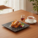 [PLATE] AKITA CEDAR PLATE – BLACK URUSHI LACQUER FINISH | WOODWORK | KOBO MOKU｜使用イメージ（演出・料理盛付）※手作りのため色・風合いは一点ごとに異なります