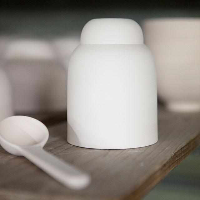 [Spice Jar （Container）] 2016/ Pauline Delgour Sugar Pot （White） | Imari-Arita Wares