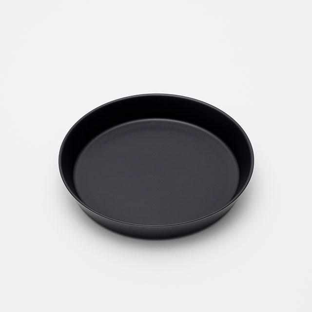 [대형판 (Platter)] 2016/Ingegerd Raman Plate 160 (Black Matte) | Imari-Arita Wares
