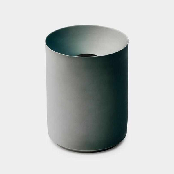 [ Vase] 2016/ Kueng Caputo Vase L （Peacock） | Imari-Arita Wares
