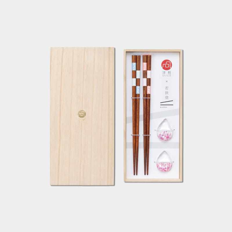 【津輕玻璃】北洋硝子 櫻花筷子與水滴筷架組 
