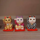 [BECKONING (LUCKY) CAT] MANEKI NEKO, GLOW (S) | EDO ART DOLLS | KAKINUMA DOLLS