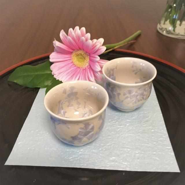 [SAKE BOTTLE] FLOWER CRYSTAL (GINFUJI) TOKKURI AND OCHOKO (3-PIECE SET) | KYOTO-KIYOMIZU WARES