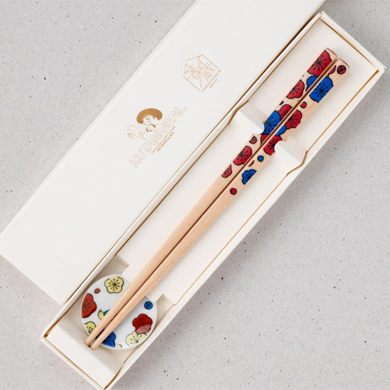 [ตะเกียบ] Kutani Seal Flower Ume Plum (22.5cm) ชุดตะเกียบและกล่องของขวัญชุด | Matsukan | wakasa lacquerware