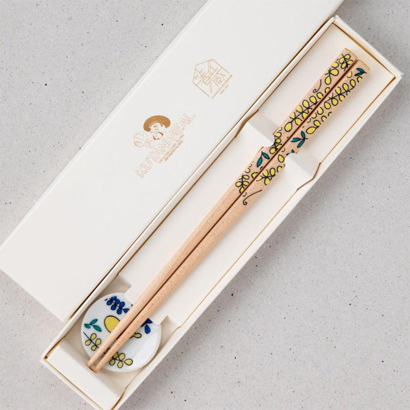 [젓가락] Kutani 인감 꽃 후지 Wistaria (22.5cm) 젓가락 휴식 및 선물 상자 세트 | 마쓰칸 | 와카 사 칠기