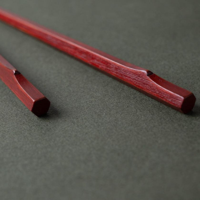 [Chopsticks] ตะเกียบไม้ไผ่หกเหลี่ยม (สีแดง) | Wakasa Lacquerware