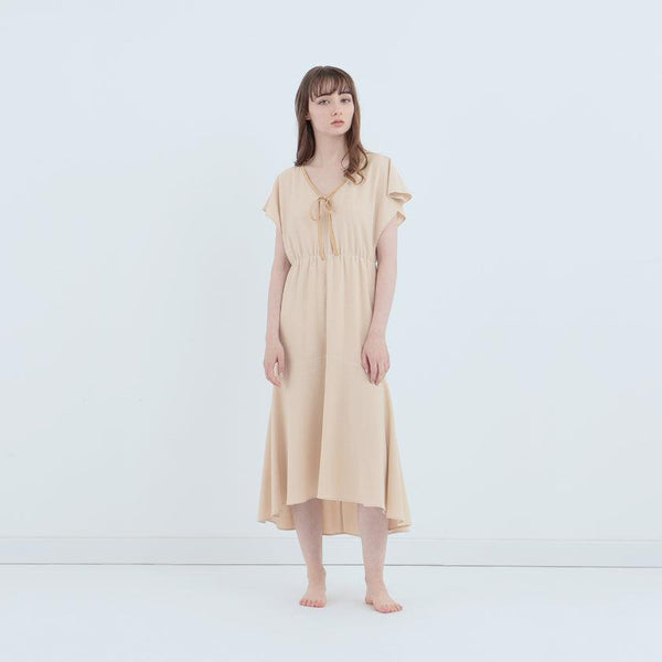 [룸웨어] 로얄 유기농 면화 플레어 드레스 베이지 색 | 재봉