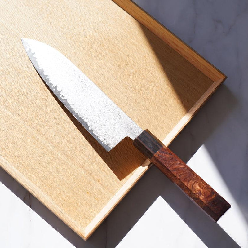 [廚房（廚師）刀] V10 Damascus日本Santoku刀烏木八角形條紋烏木bolster 180 | Sakai鍛造刀片