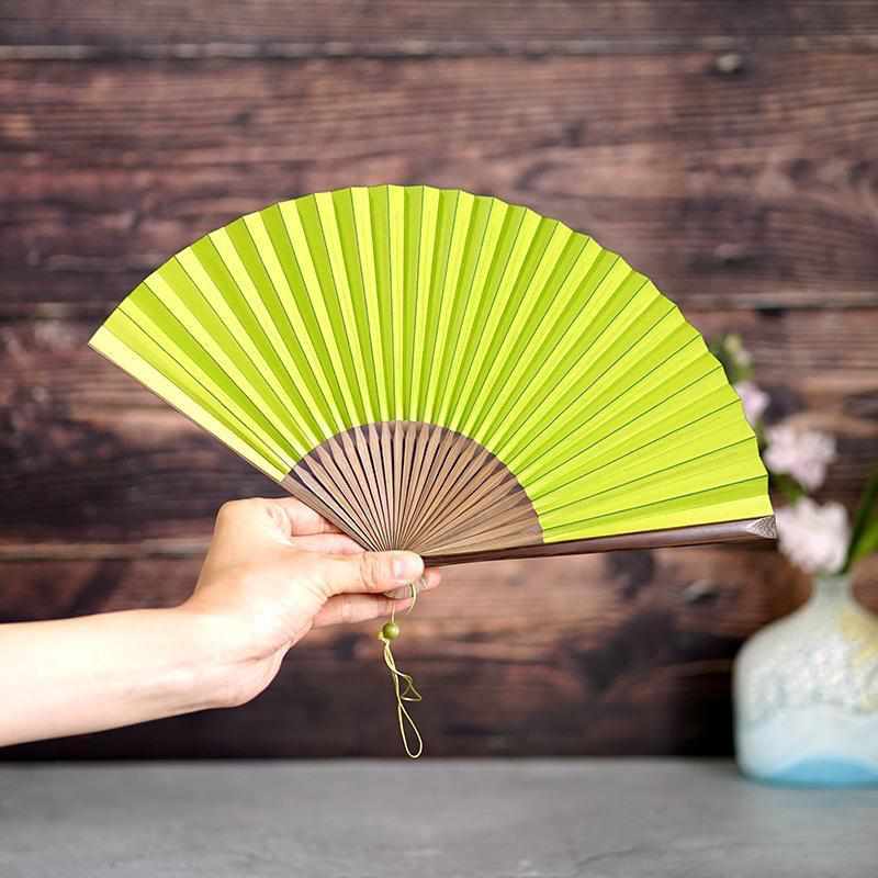 [HAND FAN] RAUSHIKI URUSHI YELLOW GREEN | KYOTO FOLDING FANS | RAKUKEI