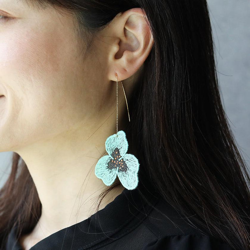[耳環]色彩衣雙櫻花淺藍色|京都Yuzen染色|形態圈
