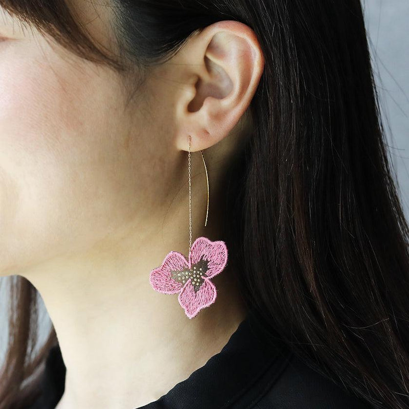 [EARRINGS] TINT PANSY DOUBLE CHERRY BLOSSOMS (S) PINK | KYOTO YUZEN DYEING | MORPHOSPHERE