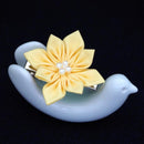 [附件4件]黃色（帽子胸針，胸針，非孔耳環，髮夾）| tsumami kanzashi