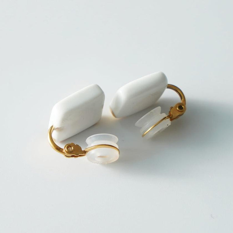 [耳環]白色瓷正方形| 6.Kiln | Imari-Arita商品