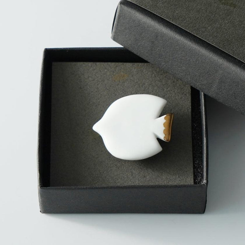 [브로치] 흰색 도자기 새 | 6. -kiln | Imari-Arita Wares