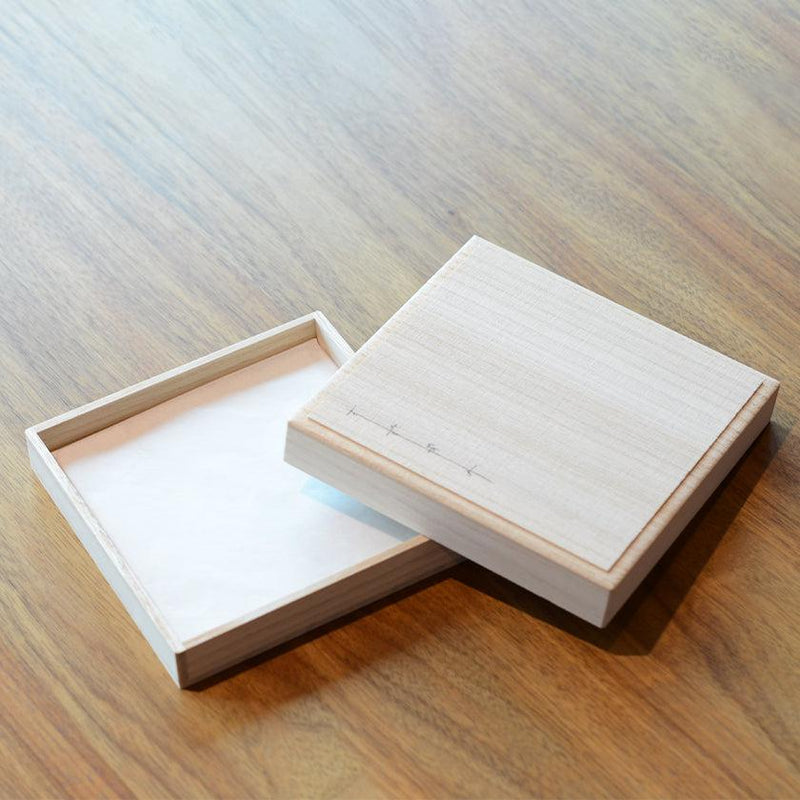 [LARGE PLATE (PLATTER)] PAULOWNIA WOOD GIFT BOX FOR 18 × 18 | TAKAOKA BRONZE CASTING