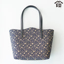 [TOTE BAG] 72HANDBAG JAPANESE CAMELLIA (NAVY BLUE BASECOAT WITH WHITE LACQUER) | KOUSHU INDEN (LACQUERED DEERSKIN CRAFTS)| INDEN-YA