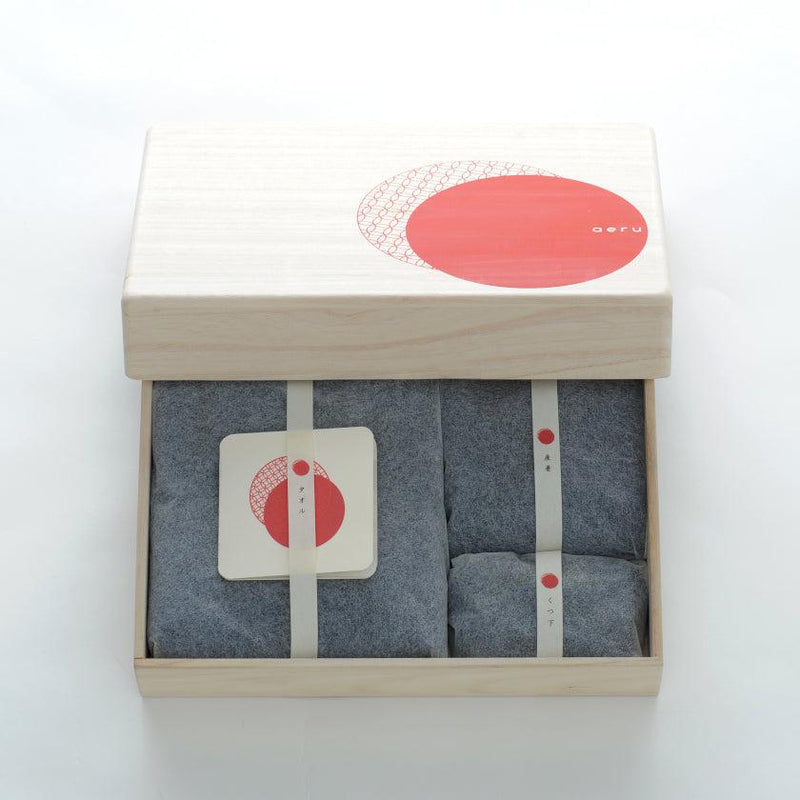 [GIFT BOX] THE HON-AIZOME BIRTH CELEBRATORY BABY GIFT SET FROM TOKUSHIMA | INDIGO-DYED | AERU