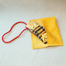 The pattern on the inner bag may vary depending on the product.