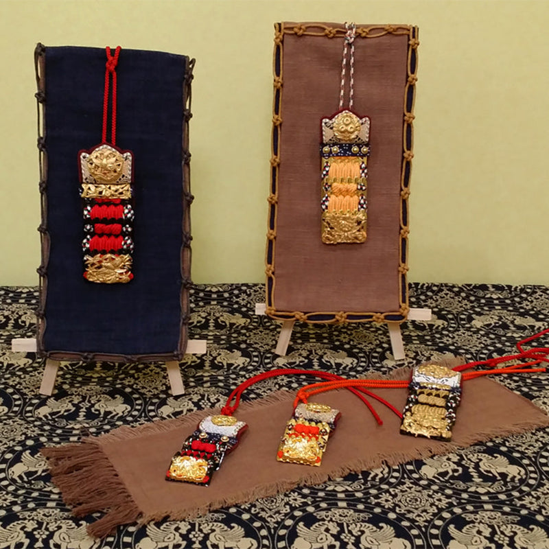 [Amulet] Kazari Koyoroi® Mini Gold (Red Braid) | 아트 갑옷 | 교토 갑옷