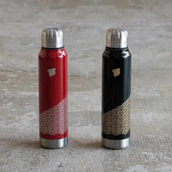 Japanese modern water bottle (black) designed in urushi lacquer